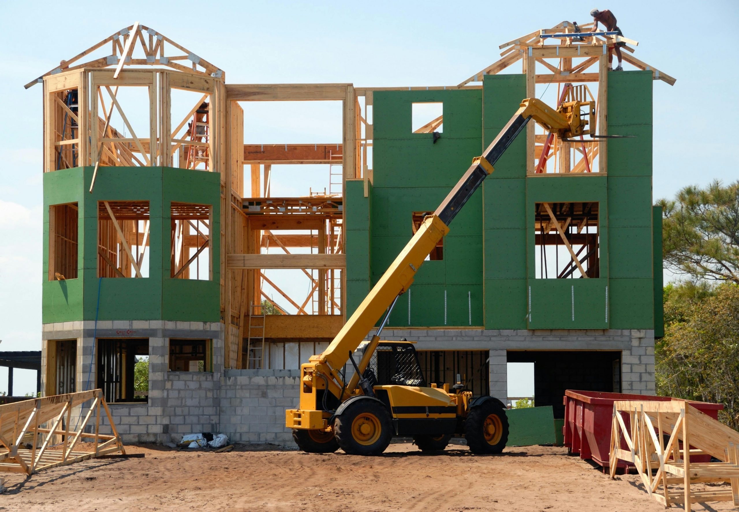 Image of construction happening to a house.